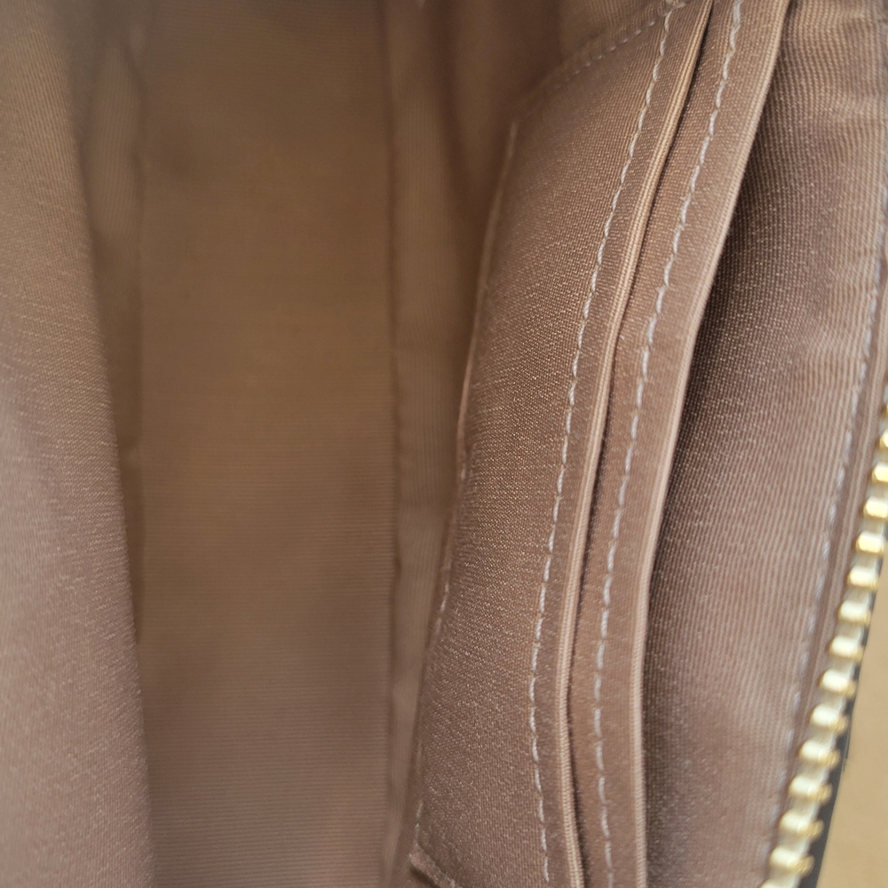 Coach White Women's Bag Brand new with no tags. - Picture 4 of 10